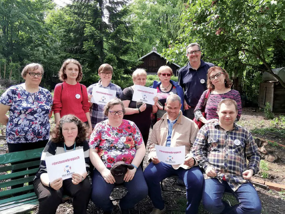 Zdj. 1. „Jestem w kręgu”, grupa z ŚDS Warszawa, ul. Górska 7